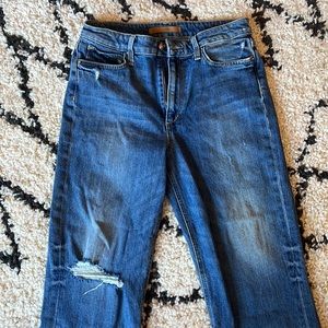 Joe’s Jeans denim, size 28. Worn once!!